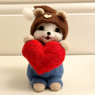 Wool needle figurine Paw with heart